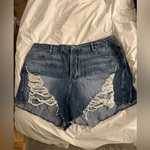 Good American denim shorts ripped
